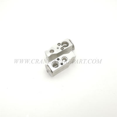 60348996 Crane Hydraulic Parts Expansion Crane Control Valve ADNAJ40040